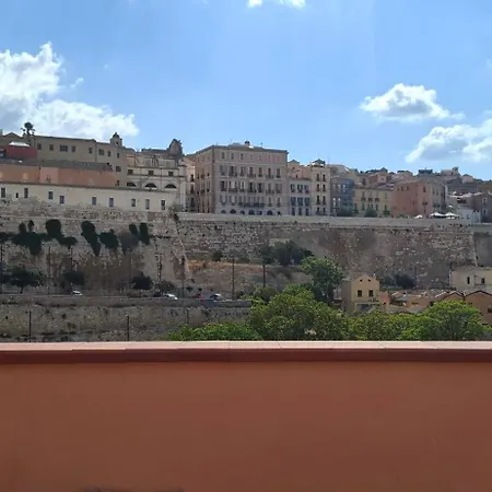 Linda's House * Cagliari